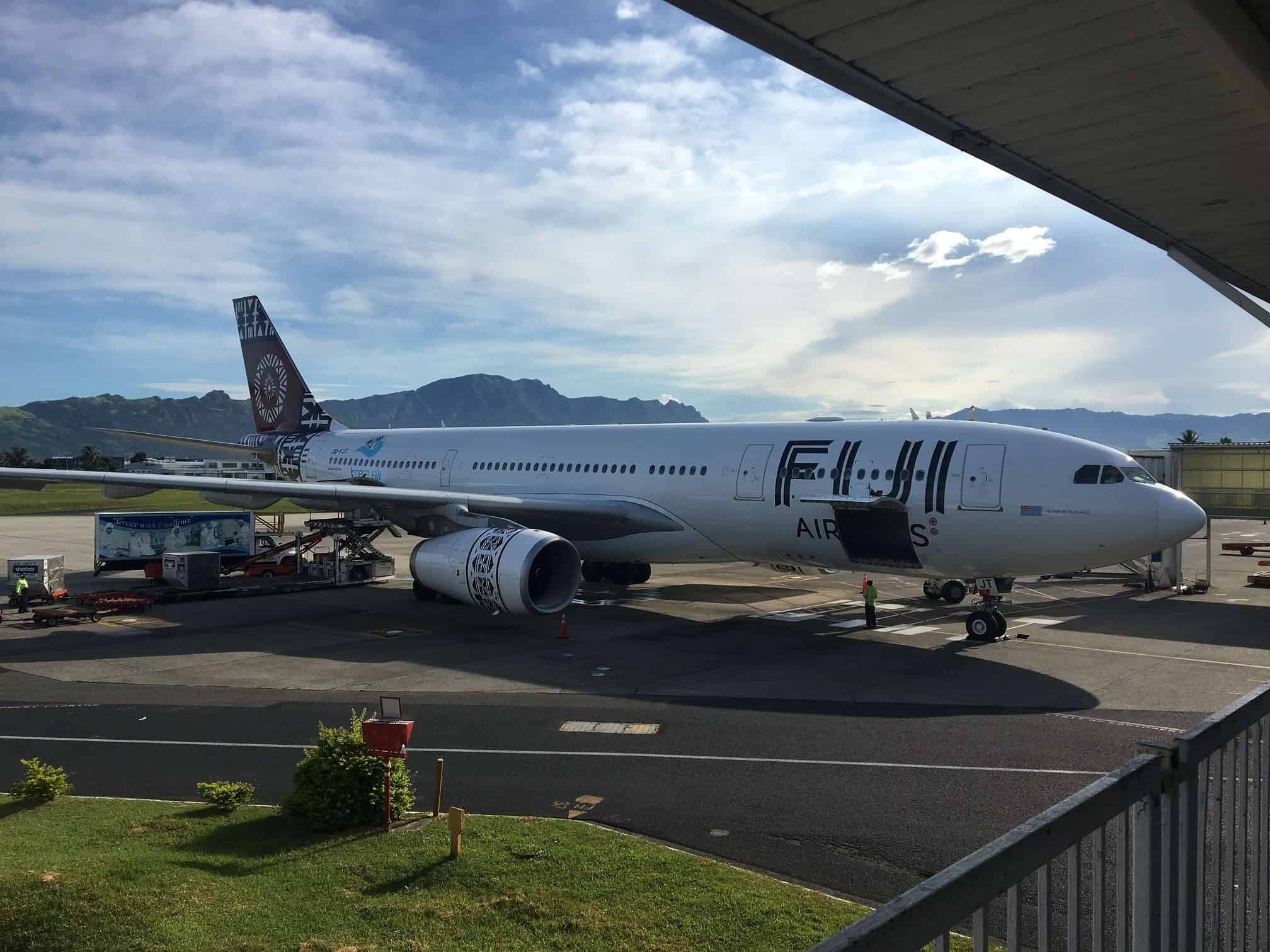 Samolot na Fiji - Zakręcona Podróżniczka