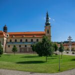 Wycieczki za granicę śladami kultury chrześcijańskiej — gdzie sztuka spotyka się z wiarą?